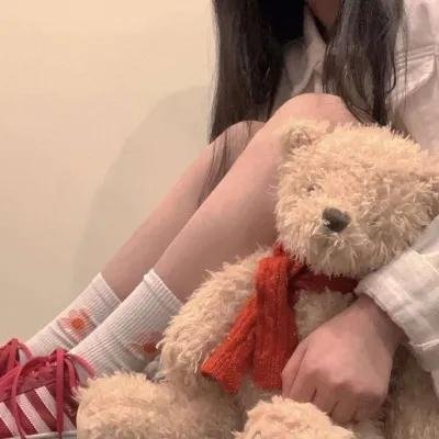 独家爆料：超模之女出道颜值引争议，被批炫富，一夜之间